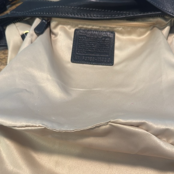 Coach - Picture 10 of 10